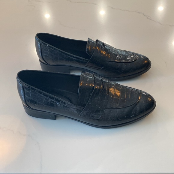 Aldo faux crocodile loafers. Size 9. Very good condition. - Picture 2 of 3